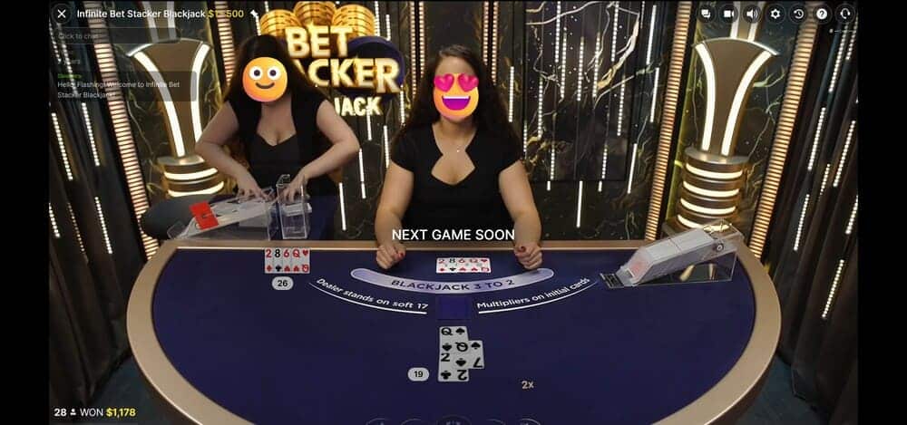 7xl-live-casinos-blackjack-dealer